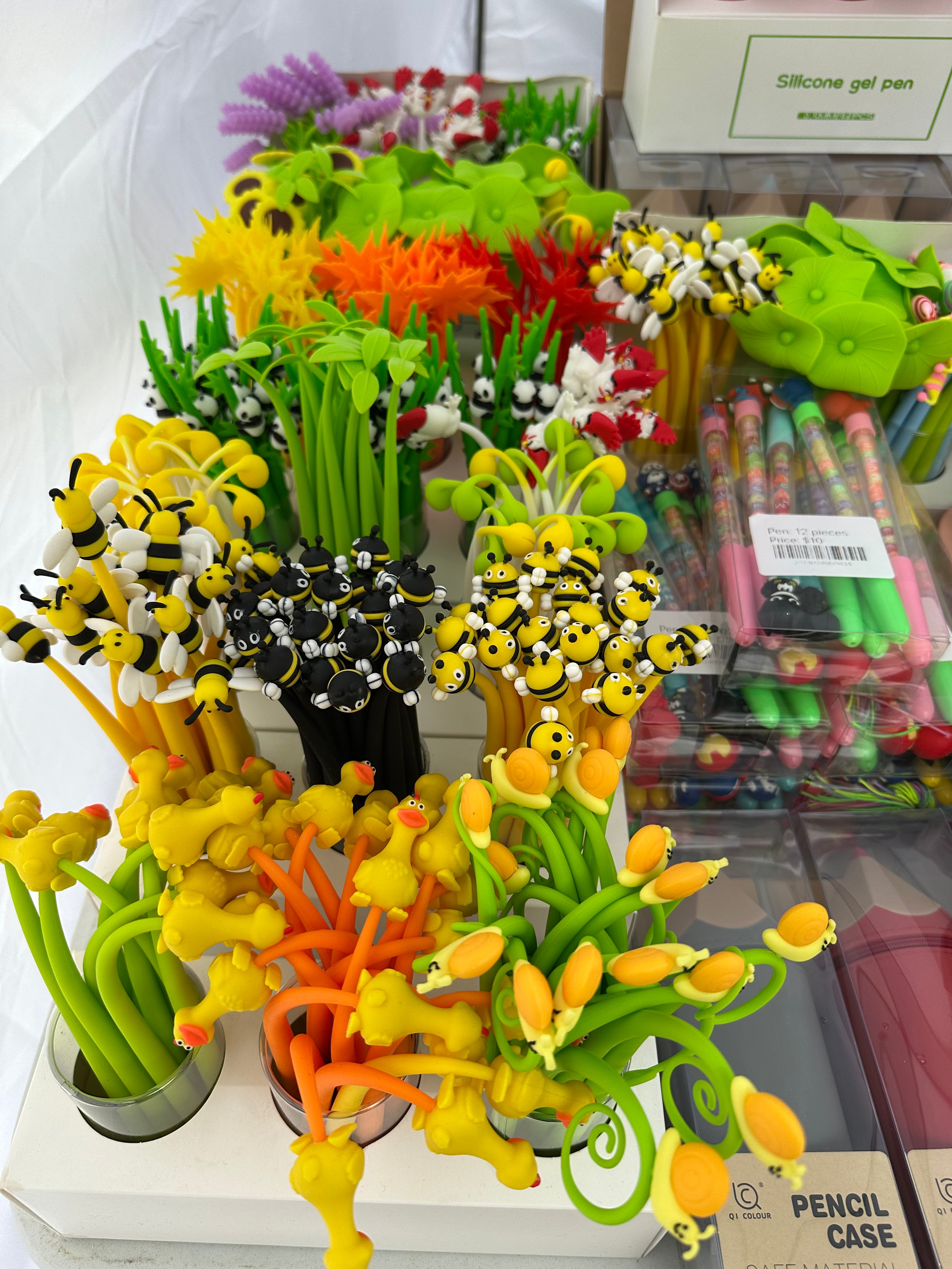 🚀 Pencil case & Creative Pens