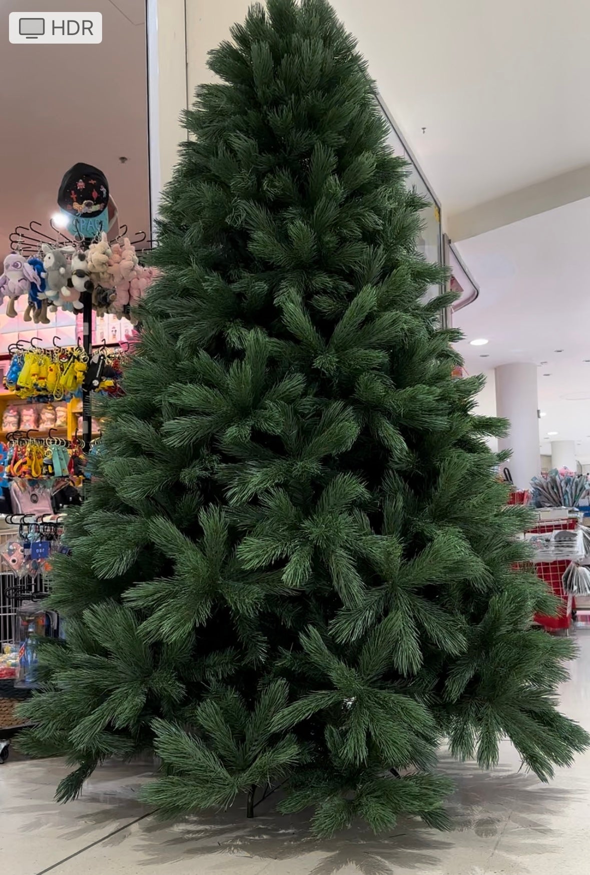 🎄 Realistic Artificial Christmas Tree – 2.1 m (PE Material)