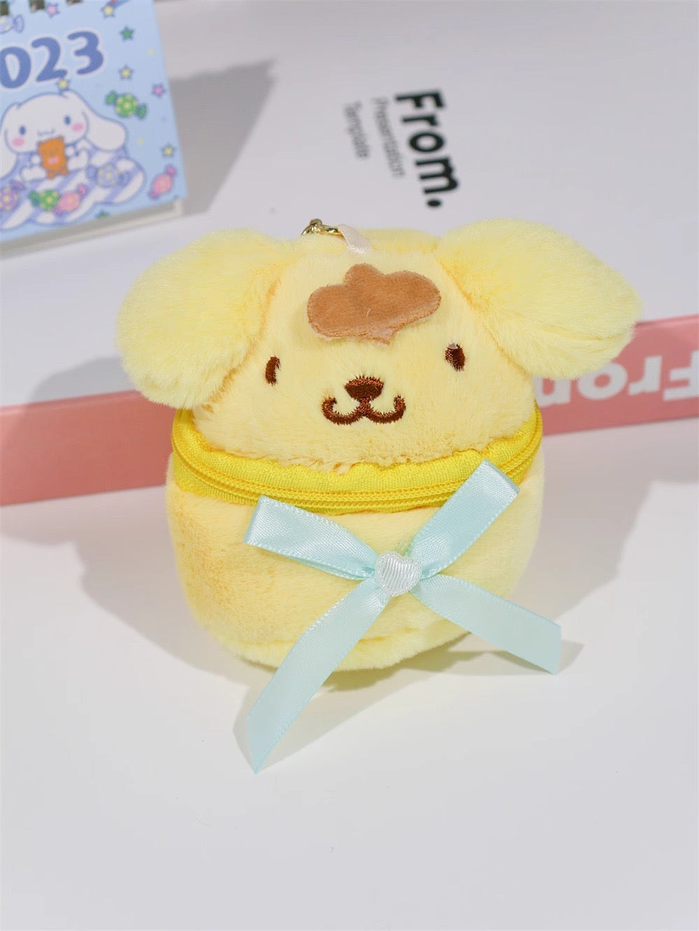 Add a touch of cuteness to your day with this soft plush coin purse!
Perfect for holding coins, small accessories, or keys — it’s both adorable and practical.